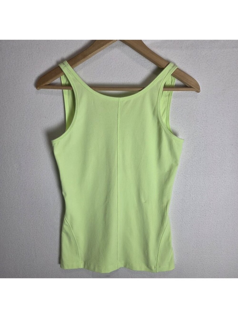 Lululemon Womens 6 Neon Yellow Green Activewear Tank Top Low Back Nylon Lycra